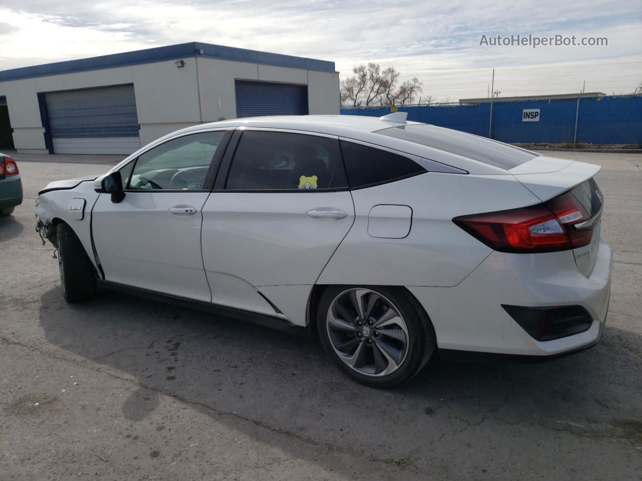 2018 Honda Clarity  White vin: JHMZC5F19JC011413