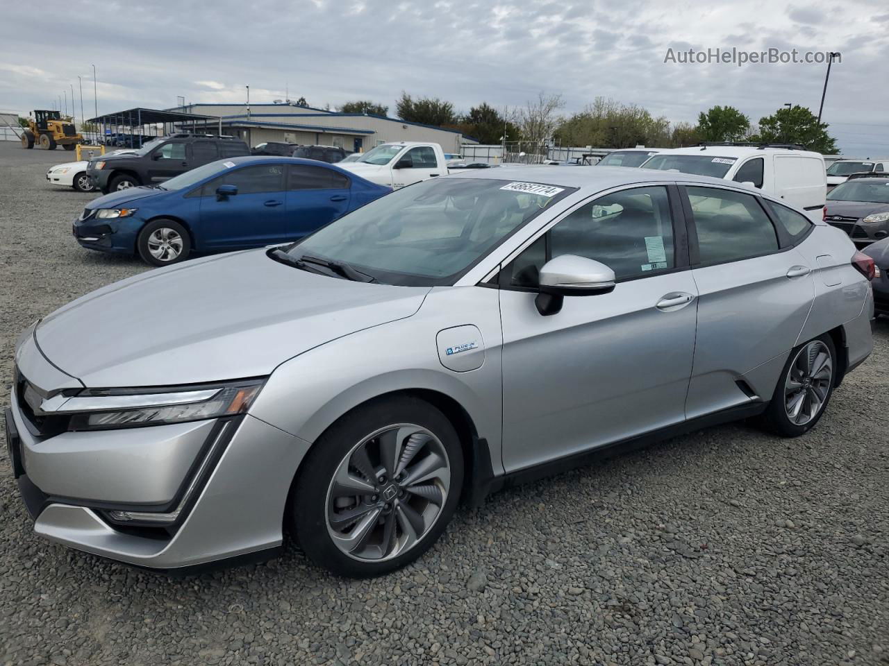 2018 Honda Clarity  Silver vin: JHMZC5F19JC022685