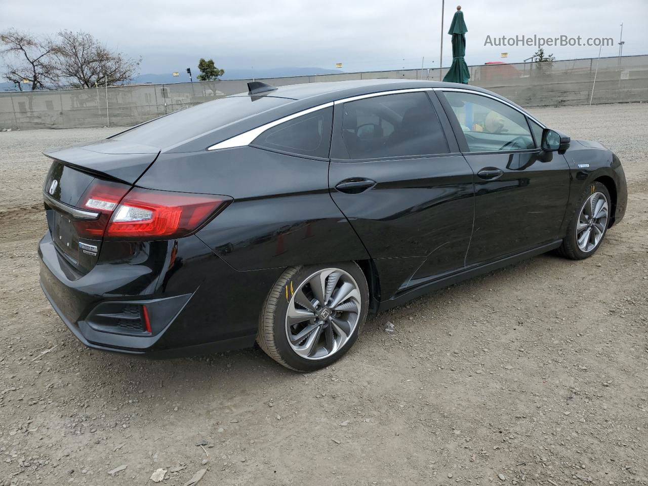 2018 Honda Clarity Touring Черный vin: JHMZC5F30JC000561