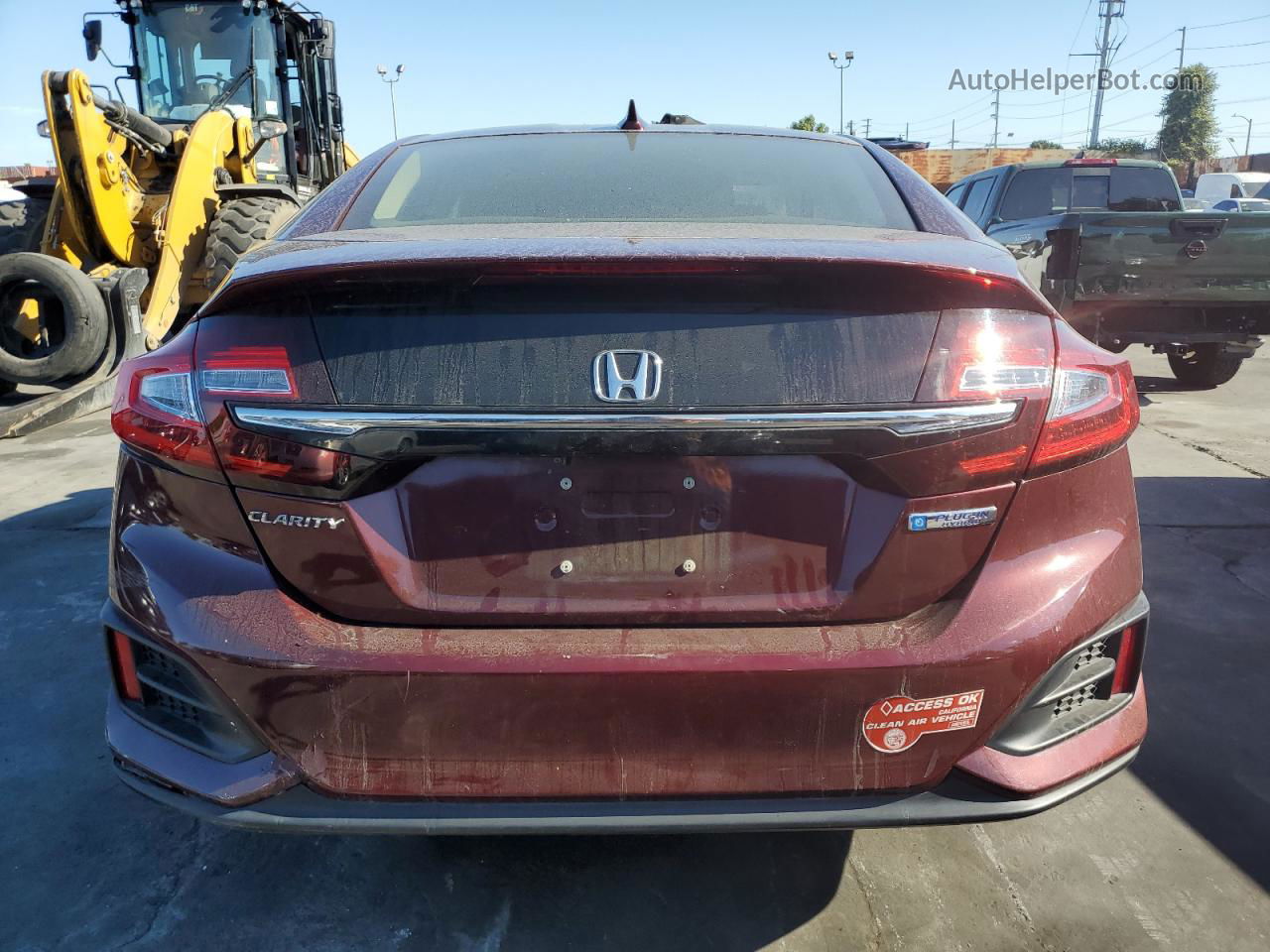 2018 Honda Clarity Touring Burgundy vin: JHMZC5F30JC001502