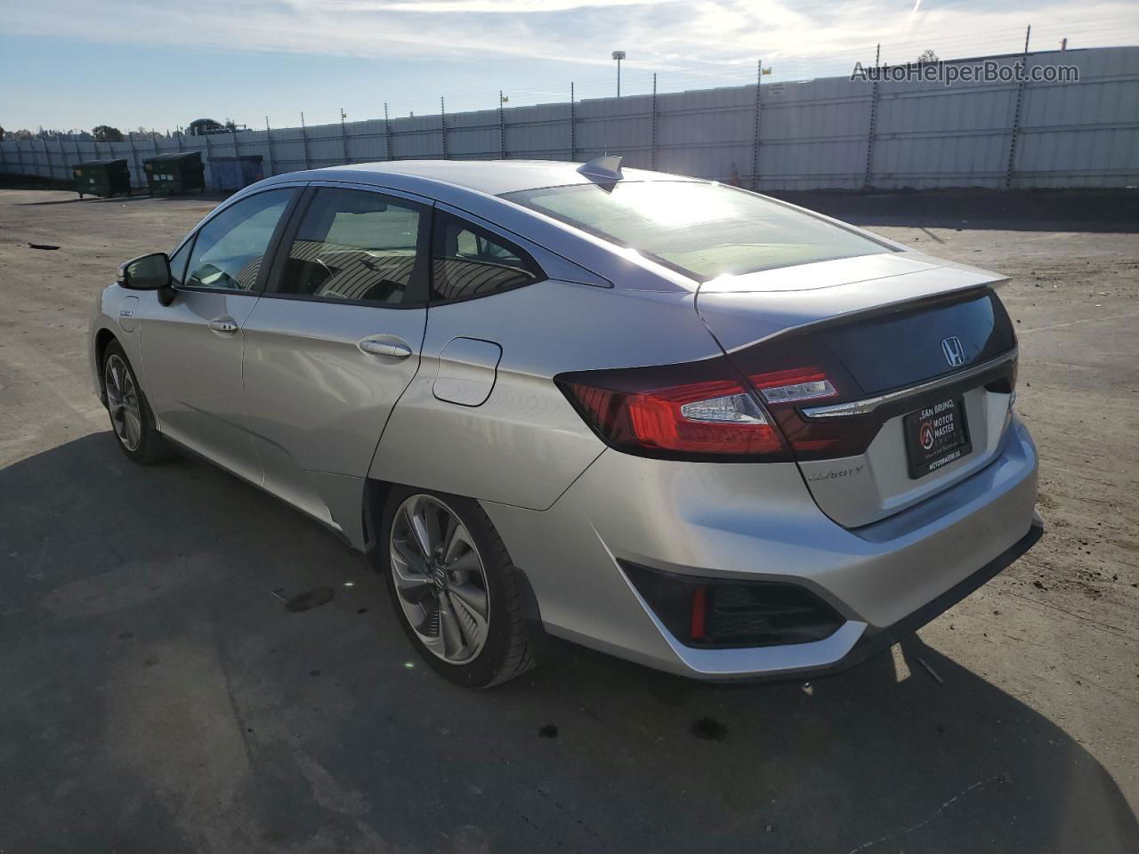 2018 Honda Clarity Touring Silver vin: JHMZC5F31JC004456