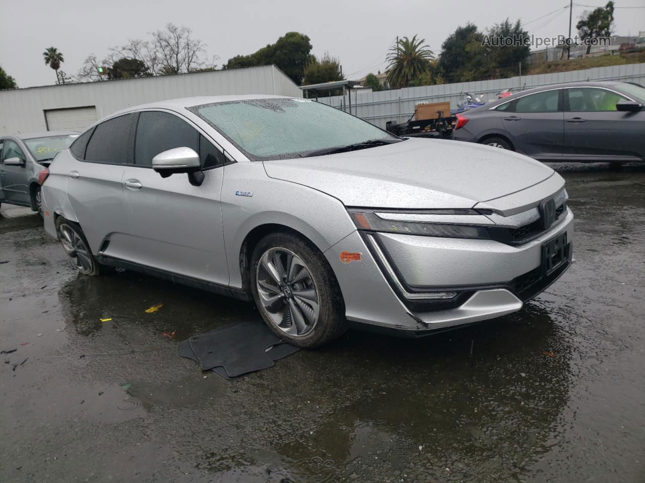 2018 Honda Clarity Touring Silver vin: JHMZC5F33JC011344