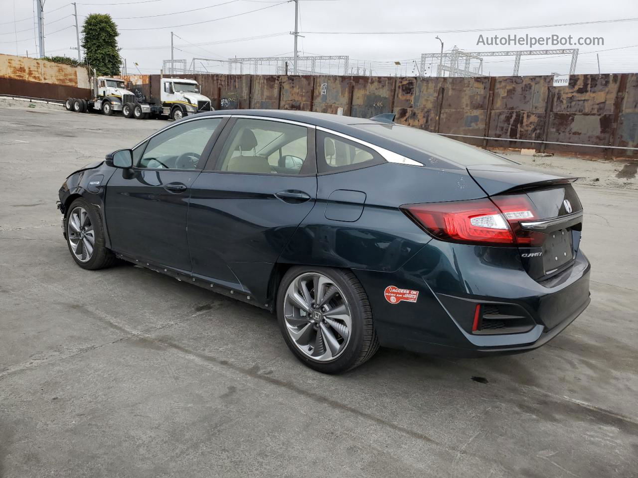 2018 Honda Clarity Touring Green vin: JHMZC5F34JC000501