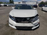 2018 Honda Clarity Touring White vin: JHMZC5F36JC005571