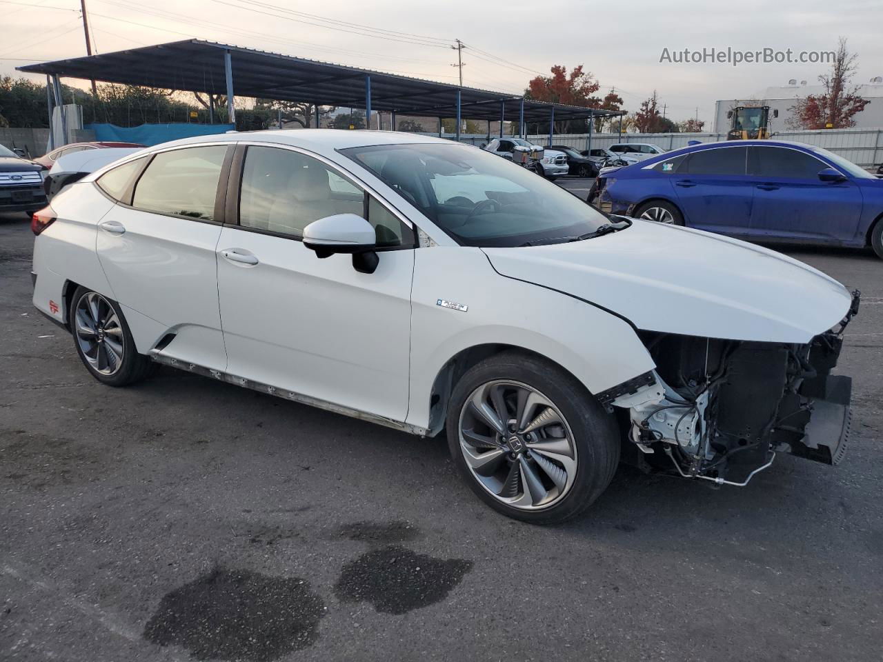 2018 Honda Clarity Touring White vin: JHMZC5F36JC010608