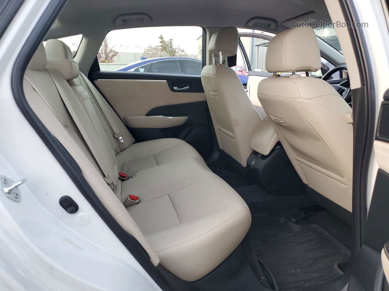 2018 Honda Clarity Touring White vin: JHMZC5F36JC010608