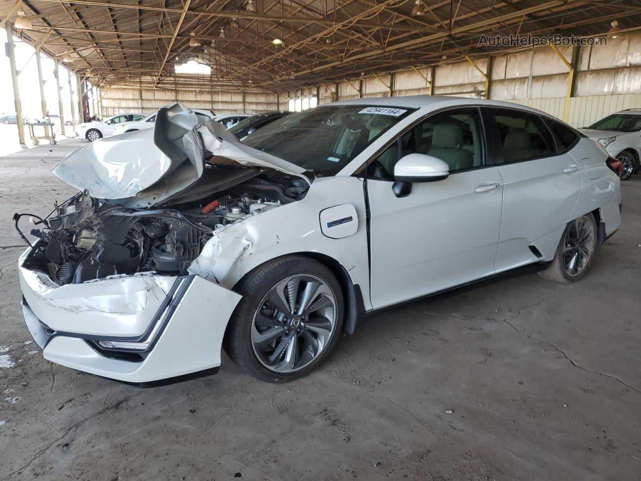 2018 Honda Clarity Touring White vin: JHMZC5F37JC006857