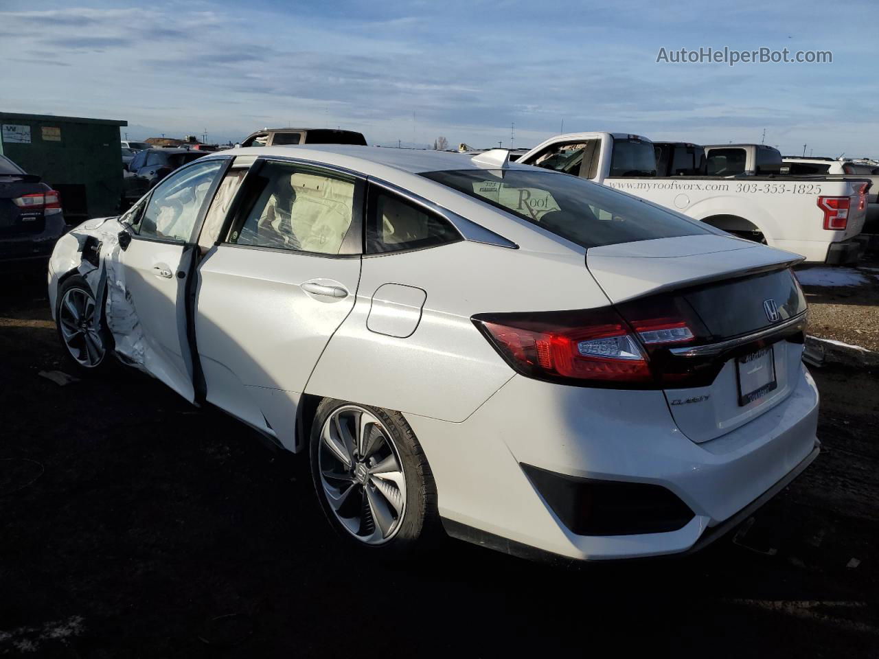 2018 Honda Clarity Touring White vin: JHMZC5F37JC017566