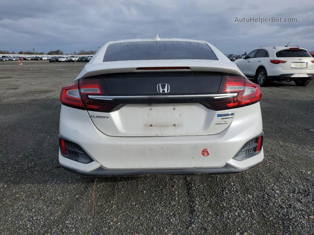 2018 Honda Clarity Touring White vin: JHMZC5F38JC003191