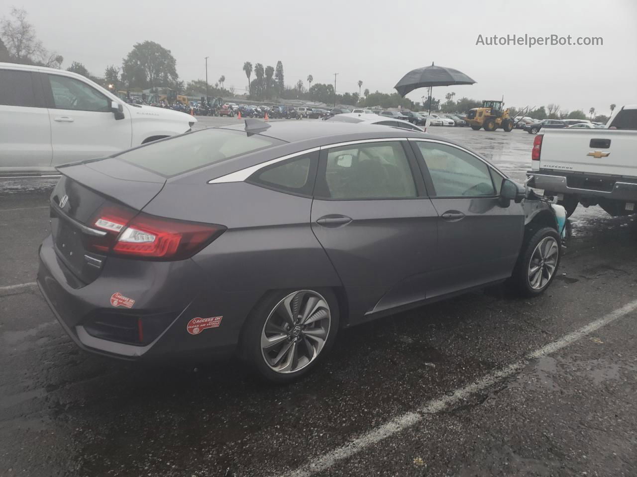 2018 Honda Clarity Touring Gray vin: JHMZC5F38JC014210