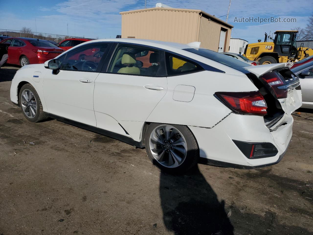 2018 Honda Clarity Touring White vin: JHMZC5F39JC001661