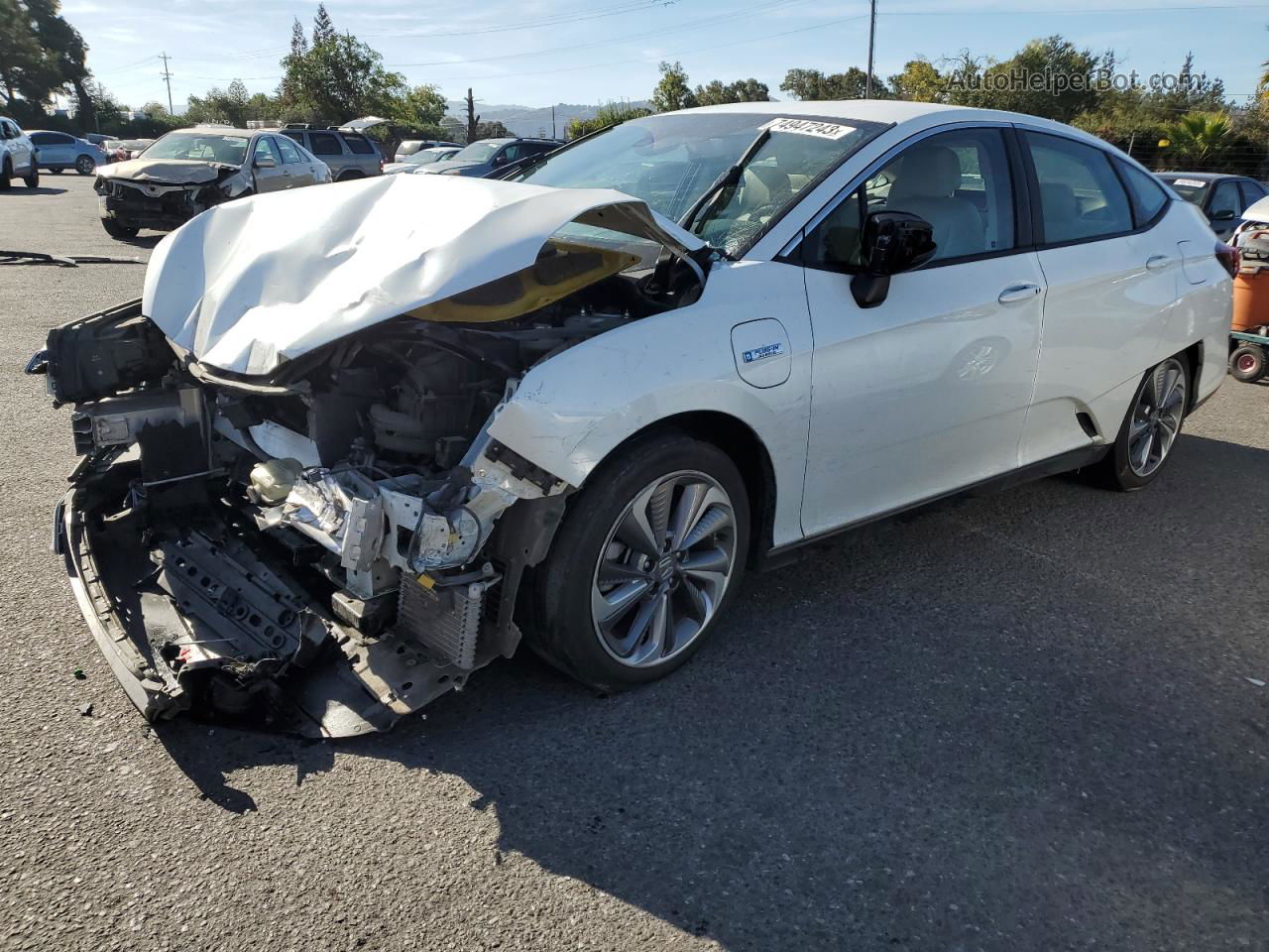 2018 Honda Clarity Touring White vin: JHMZC5F39JC003670