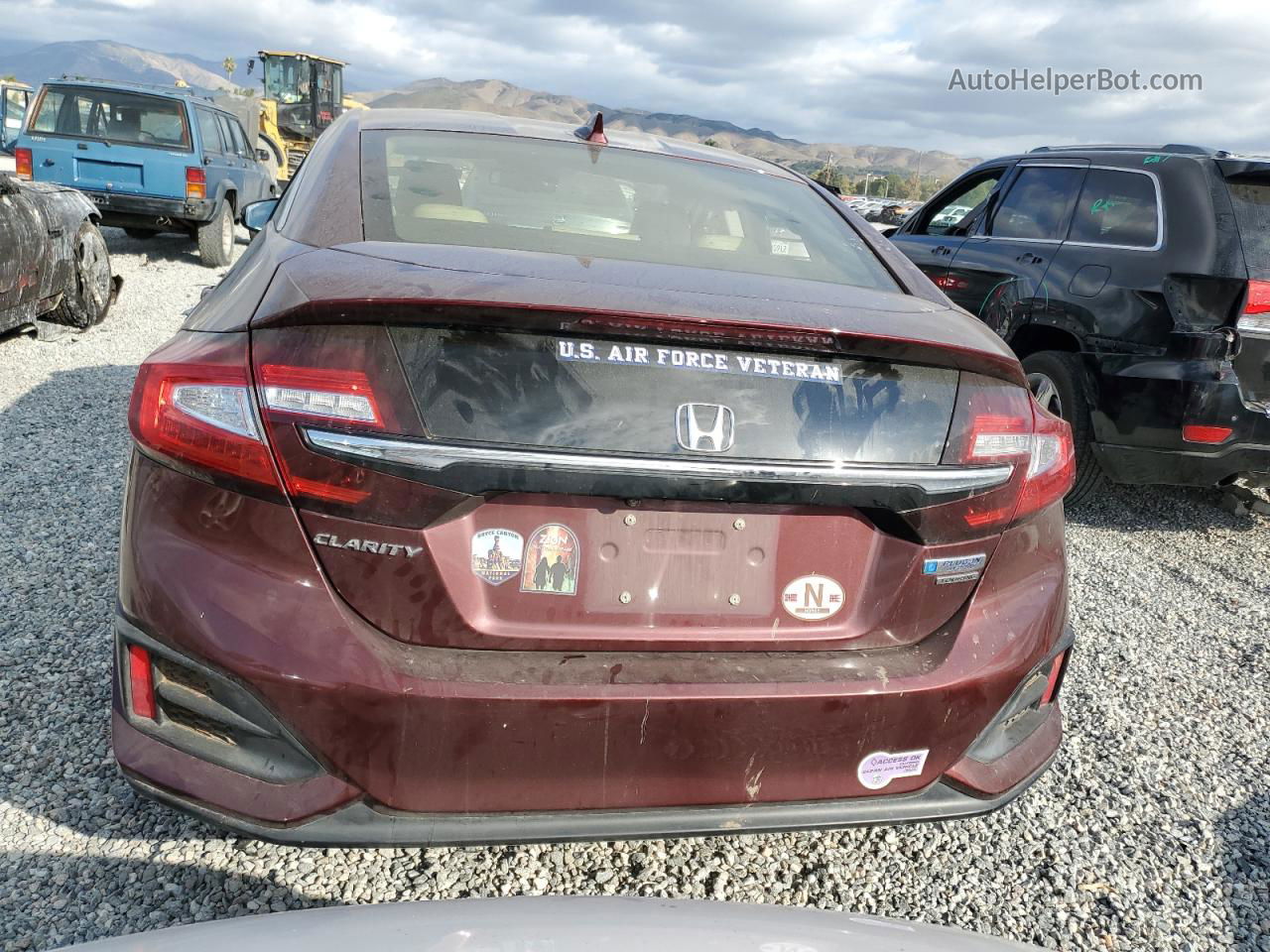 2018 Honda Clarity Touring Burgundy vin: JHMZC5F39JC020937