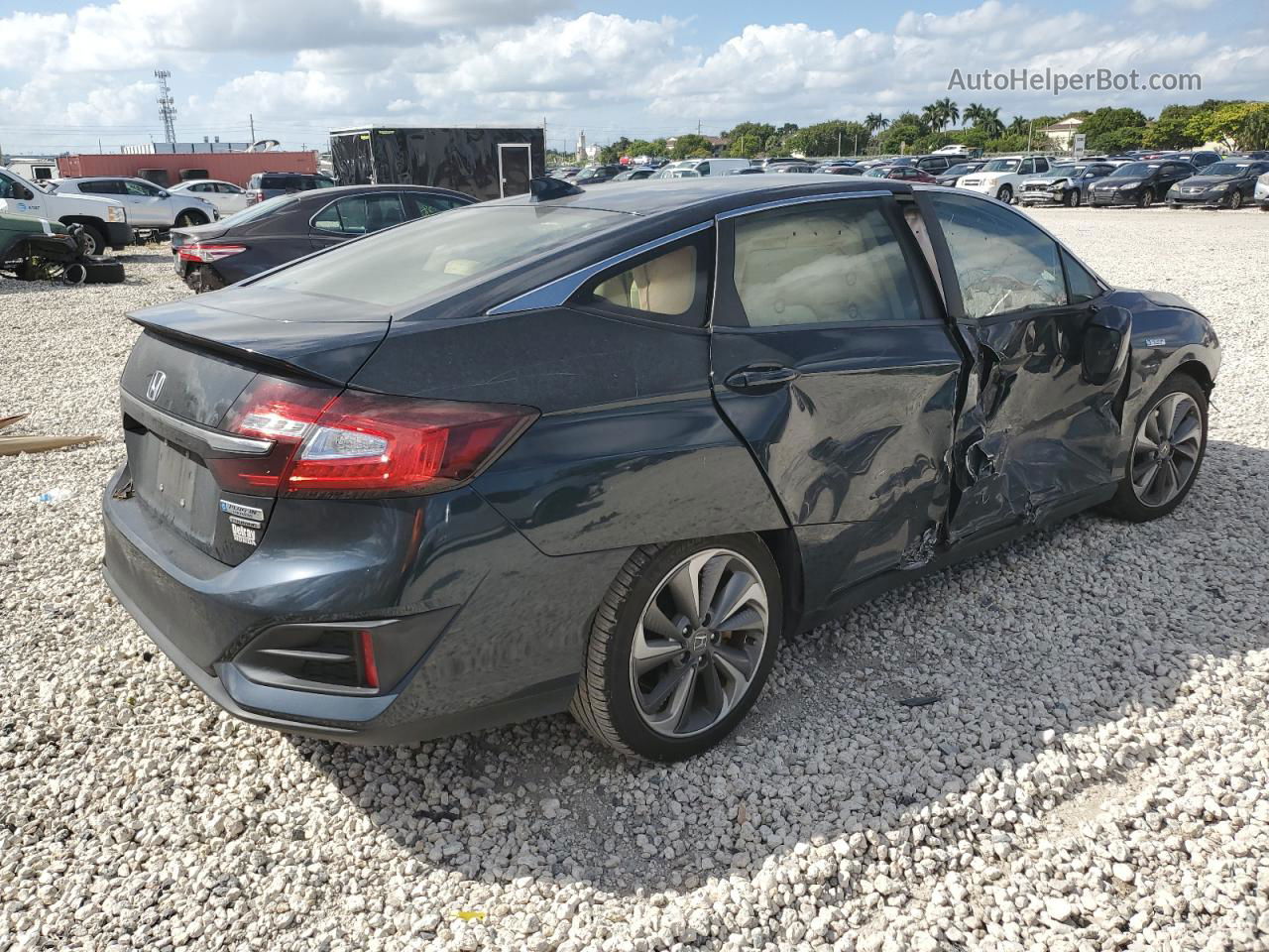 2018 Honda Clarity Touring Green vin: JHMZC5F39JC021036