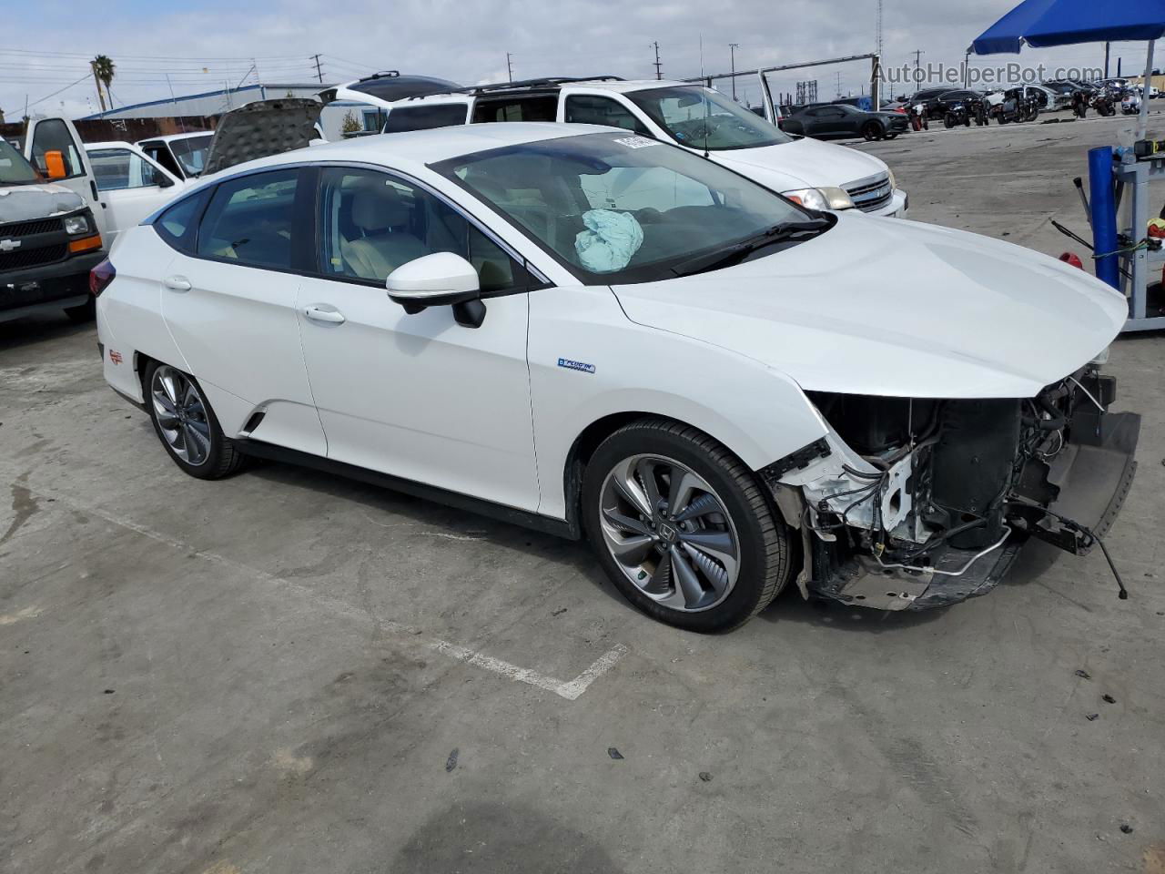 2018 Honda Clarity Touring White vin: JHMZC5F3XJC001071