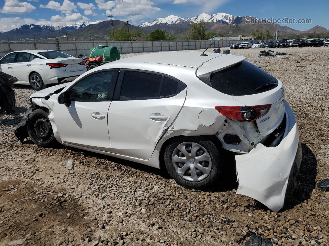 2016 Mazda 3 Sport White vin: JM1BM1J70G1292980