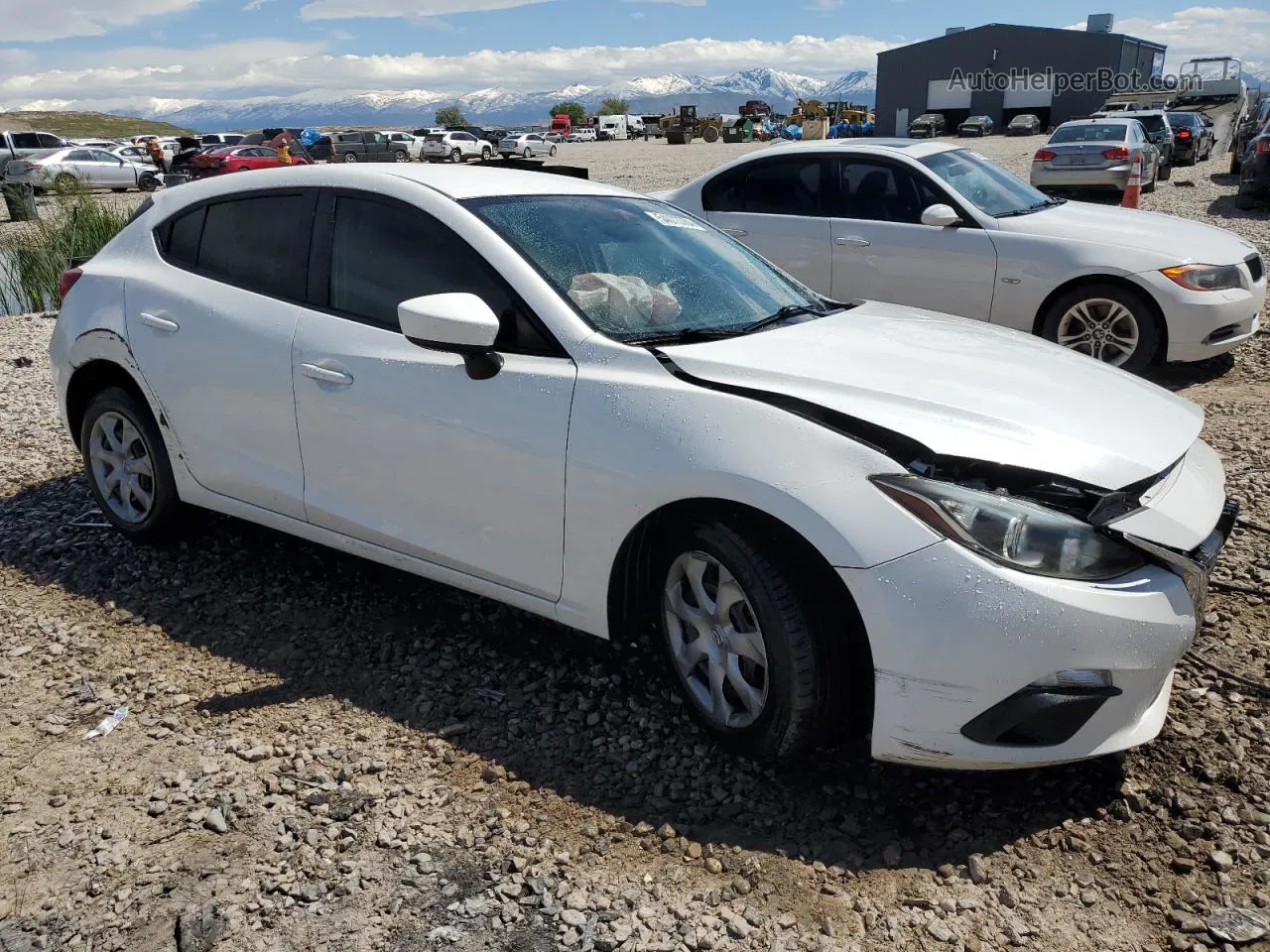 2016 Mazda 3 Sport White vin: JM1BM1J70G1292980