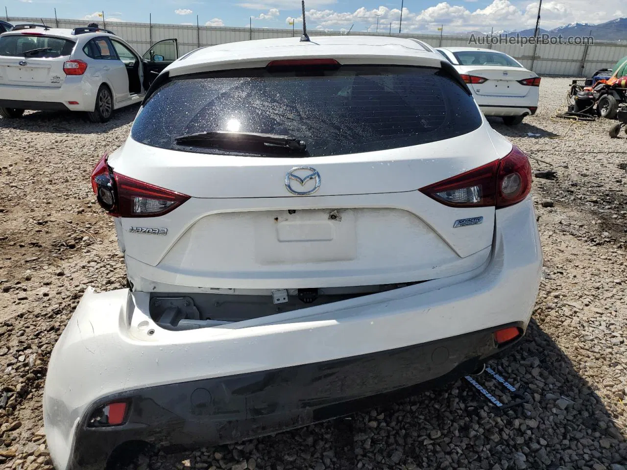 2016 Mazda 3 Sport White vin: JM1BM1J70G1292980