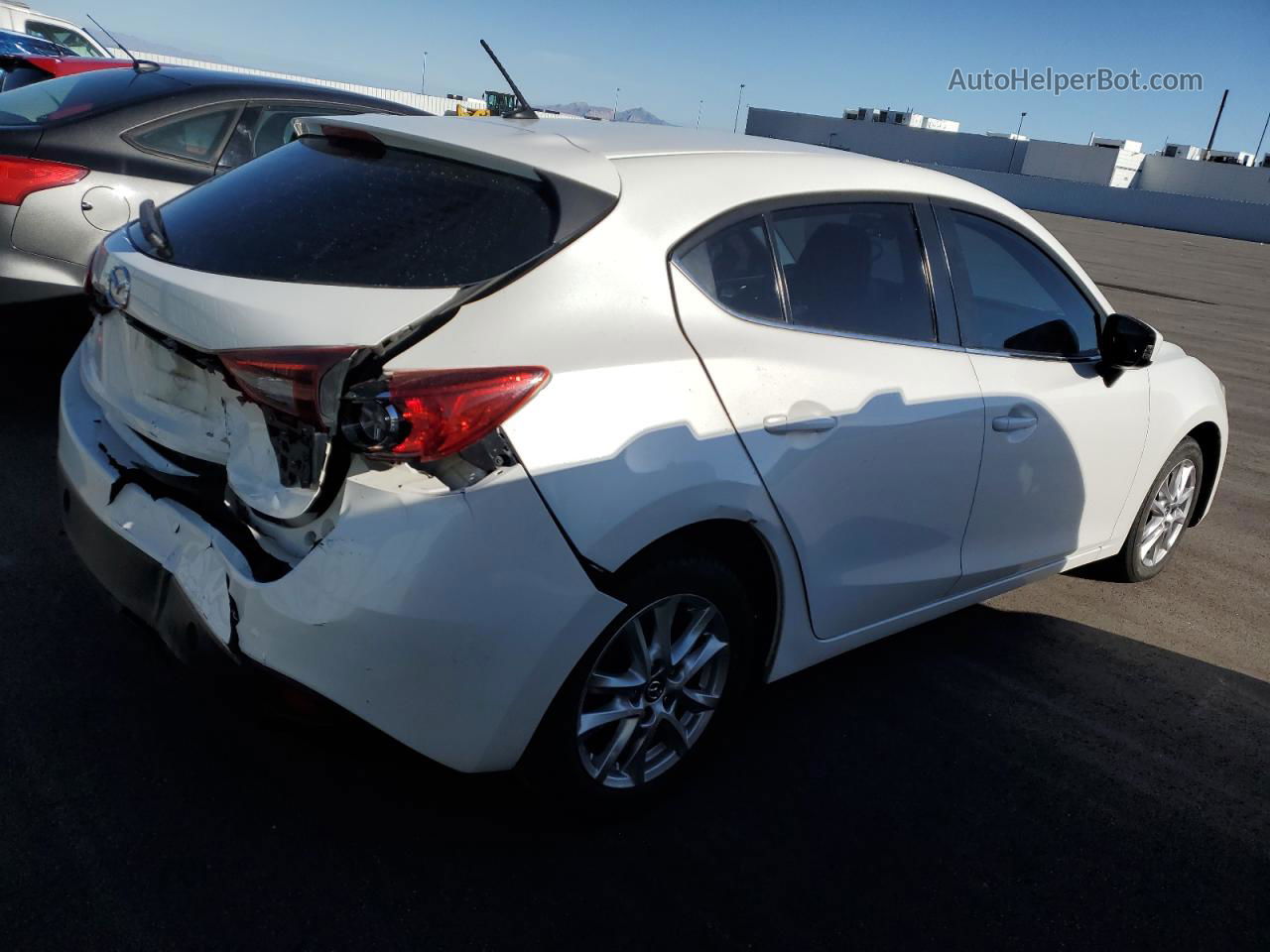 2016 Mazda 3 Sport White vin: JM1BM1K76G1319968