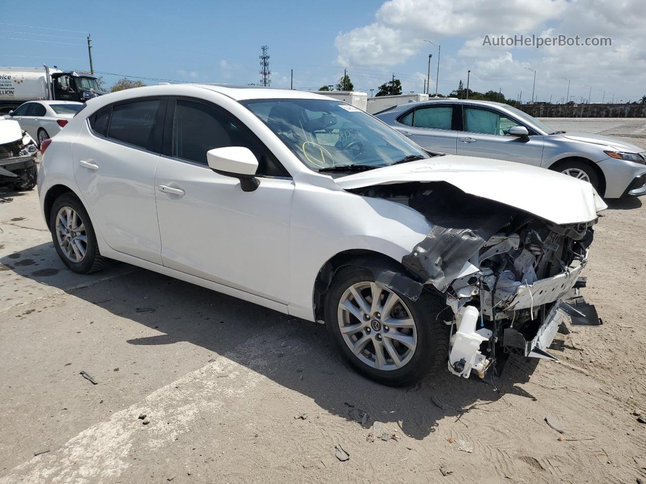 2015 Mazda 3 Touring White vin: JM1BM1L70F1260008