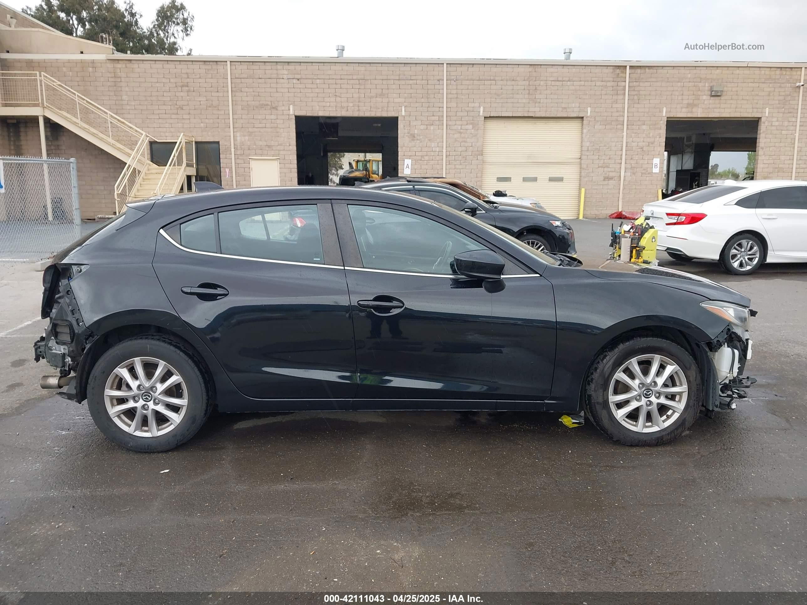 2014 Mazda Mazda3 I Touring Black vin: JM1BM1L73E1172987