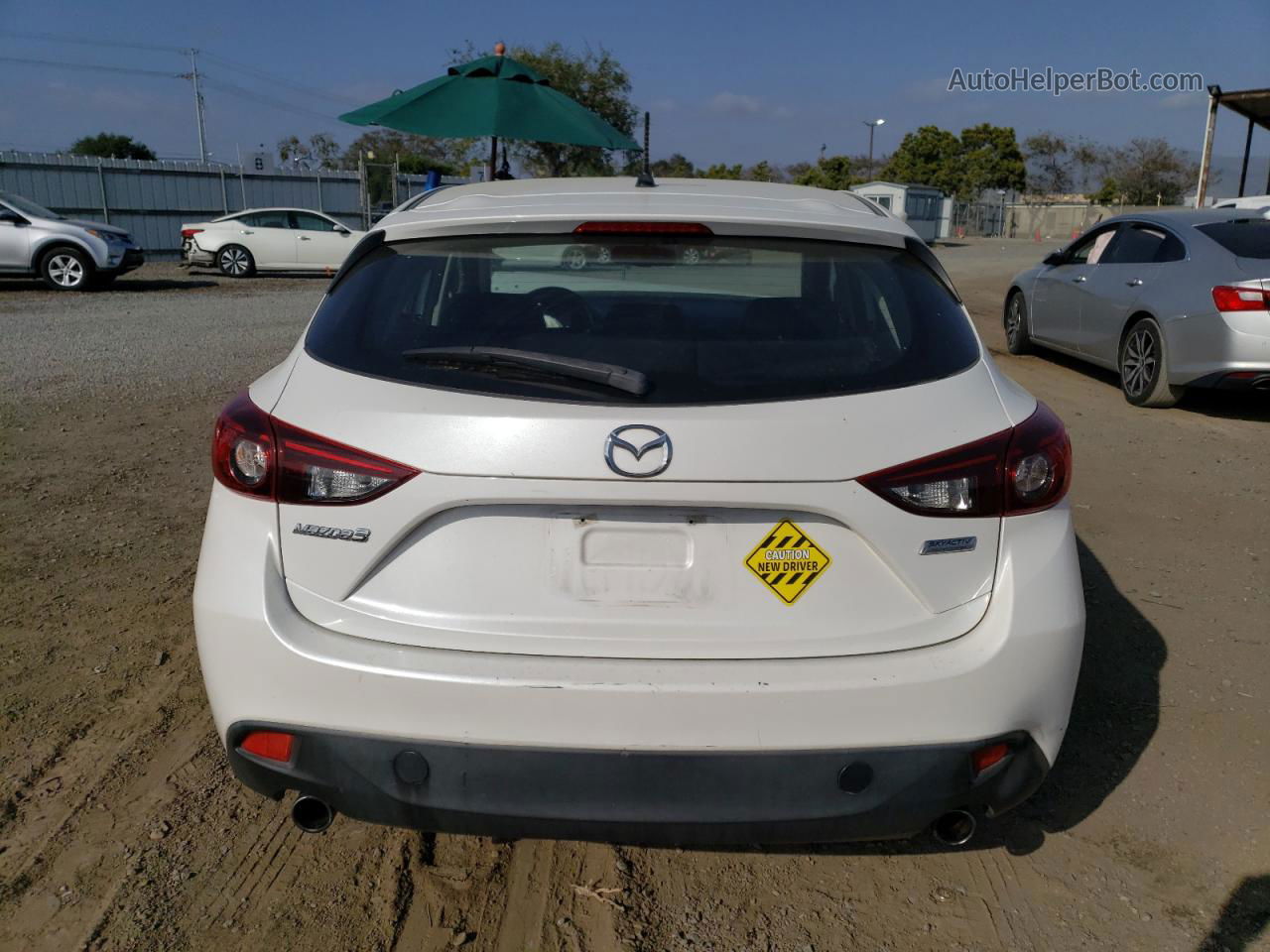 2014 Mazda 3 Touring White vin: JM1BM1L7XE1117937