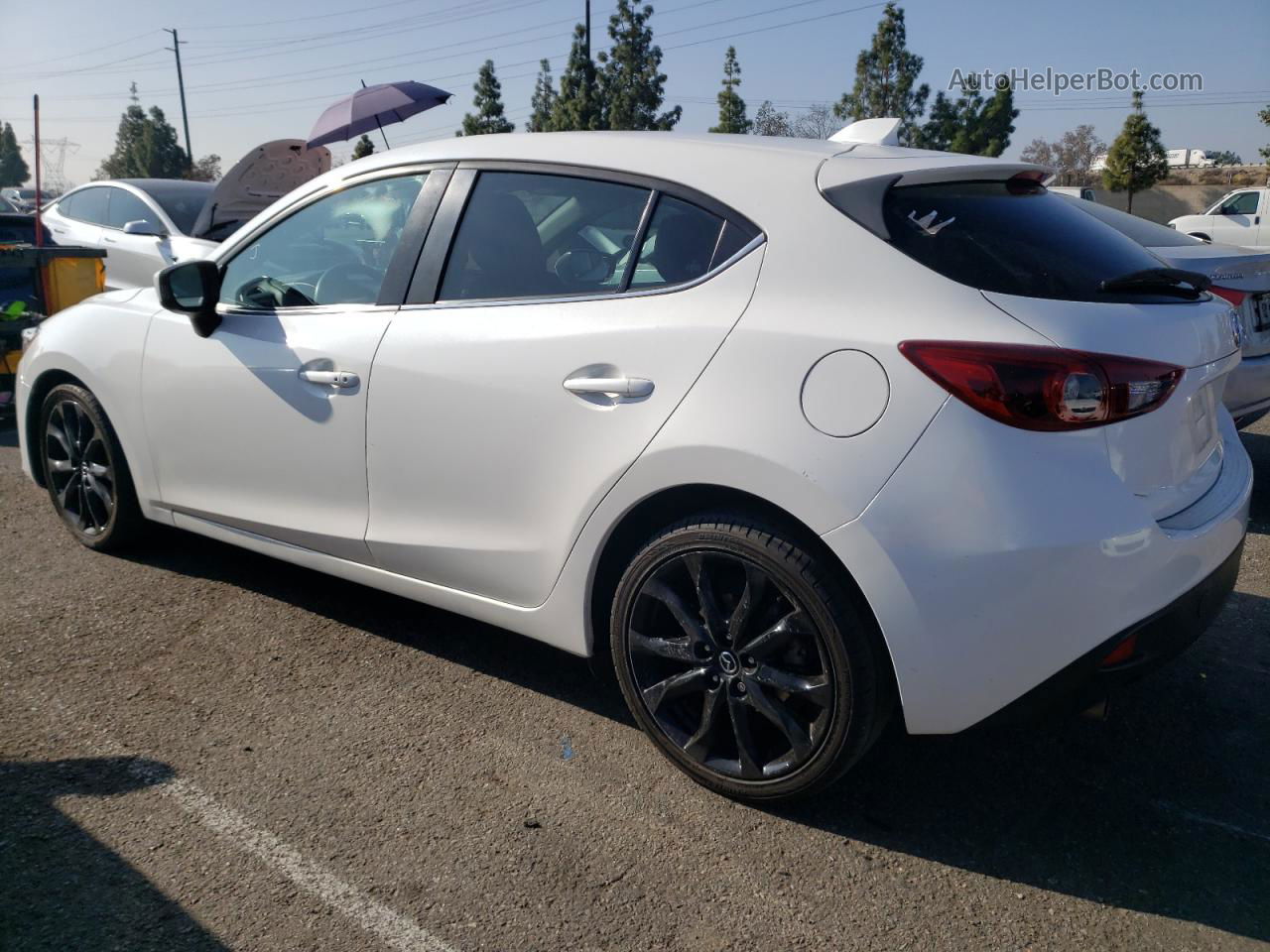 2014 Mazda 3 White vin: JM1BM1M30E1203494