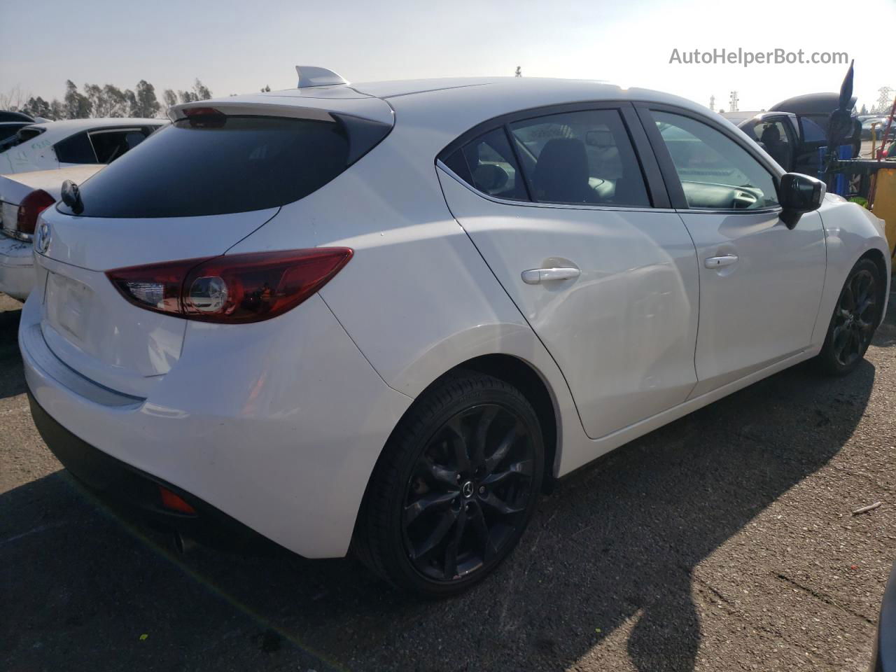 2014 Mazda 3 White vin: JM1BM1M30E1203494