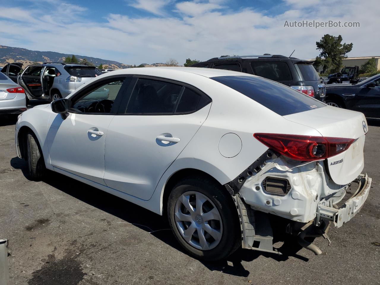 2016 Mazda 3 Sport White vin: JM1BM1T78G1298054