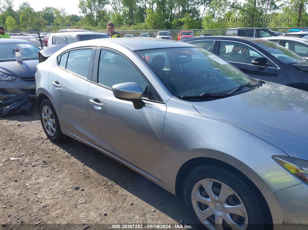 2016 Mazda Mazda3 I Sport Silver vin: JM1BM1T7XG1296323