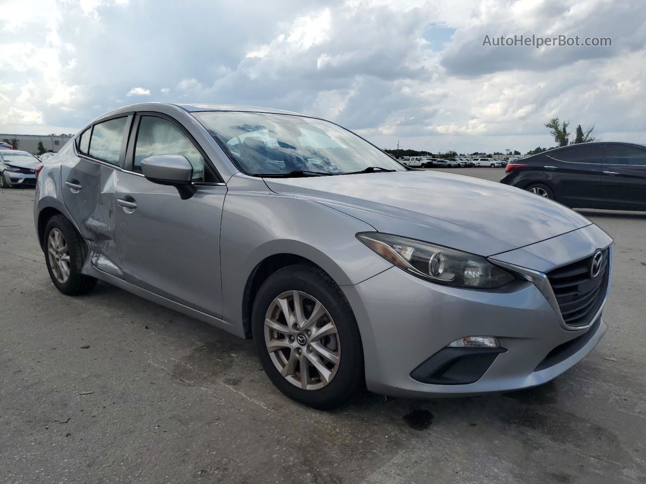 2016 Mazda 3 Sport Silver vin: JM1BM1U70G1332521