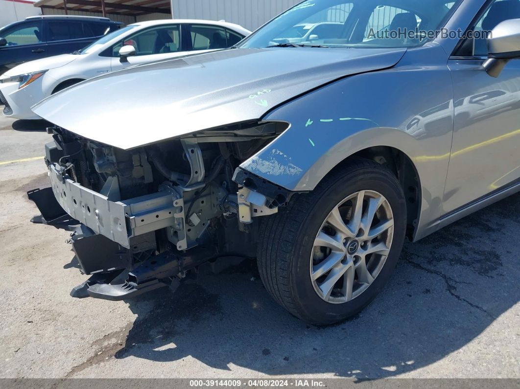 2016 Mazda Mazda3 I Sport Silver vin: JM1BM1U73G1346896