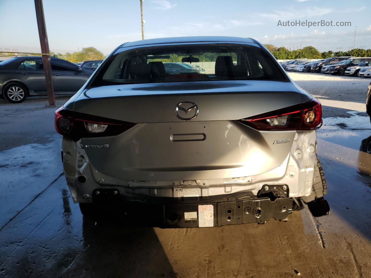 2014 Mazda 3 Sport Silver vin: JM1BM1U75E1169345