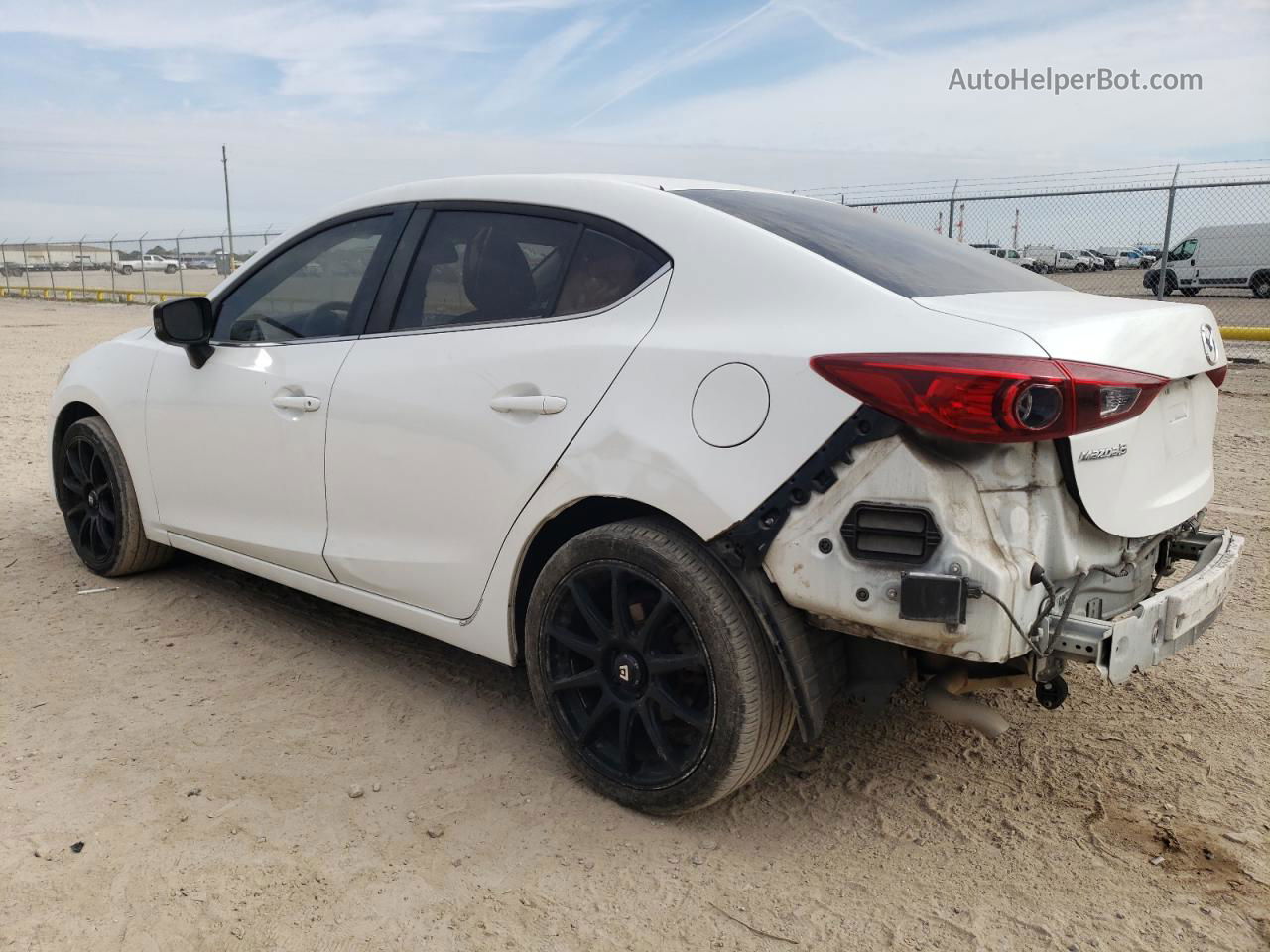 2016 Mazda 3 Sport White vin: JM1BM1U75G1304410