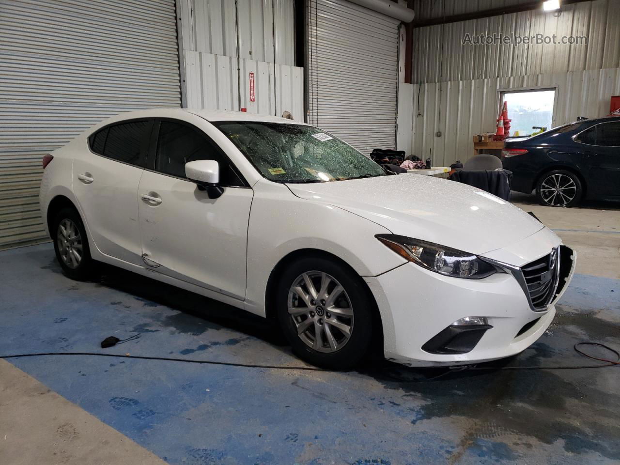 2016 Mazda 3 Sport White vin: JM1BM1U77G1326960