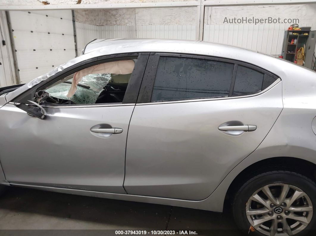 2016 Mazda Mazda3 I Sport Серебряный vin: JM1BM1U77G1337411