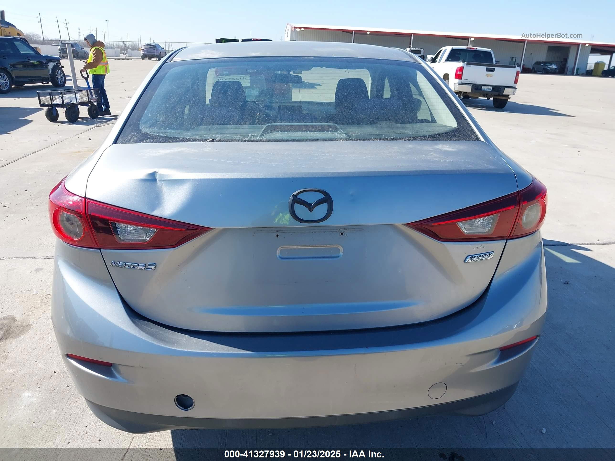 2014 Mazda Mazda3 I Sport Silver vin: JM1BM1U79E1141385