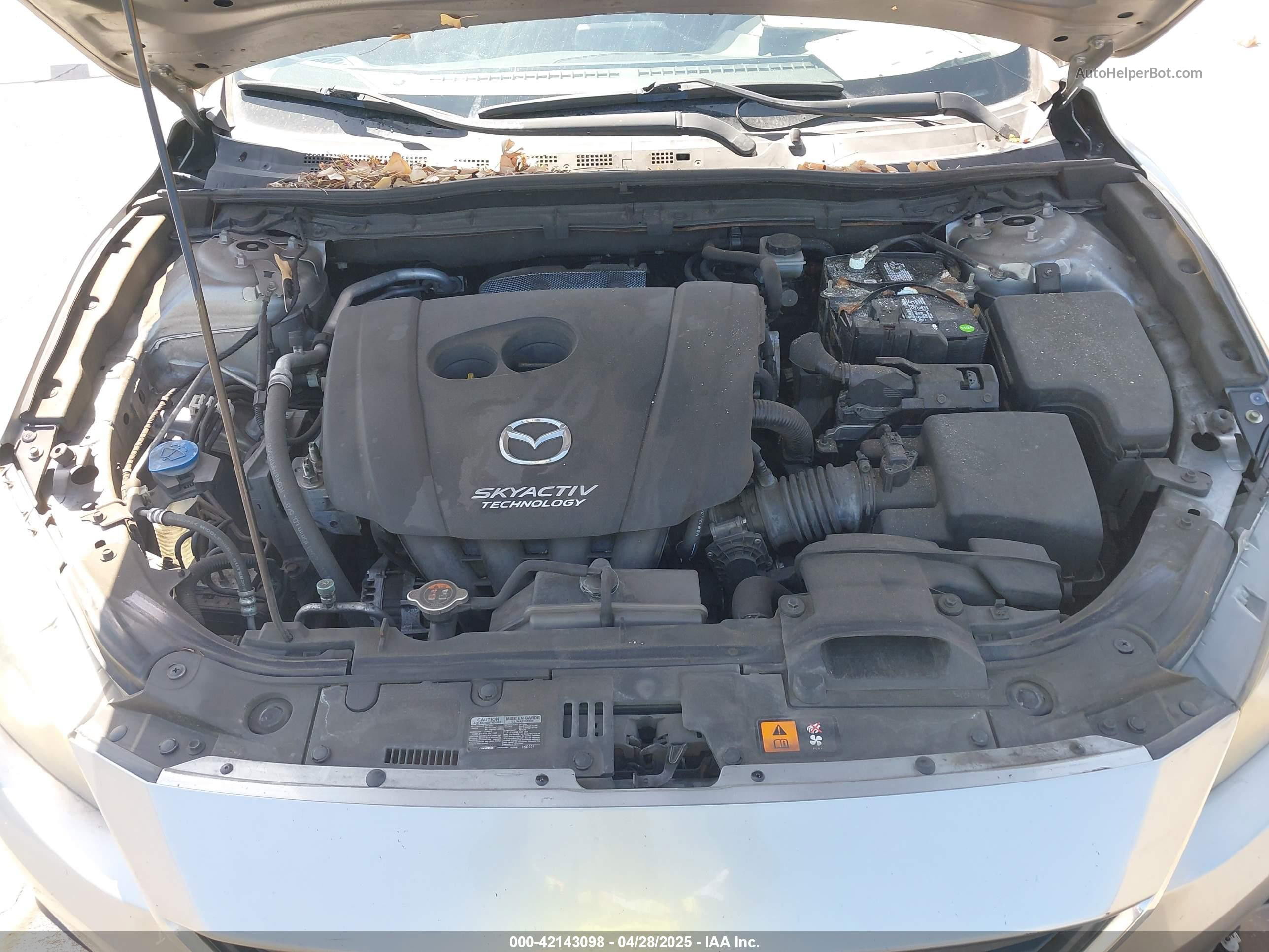2014 Mazda Mazda3 I Sport Silver vin: JM1BM1U79E1176265