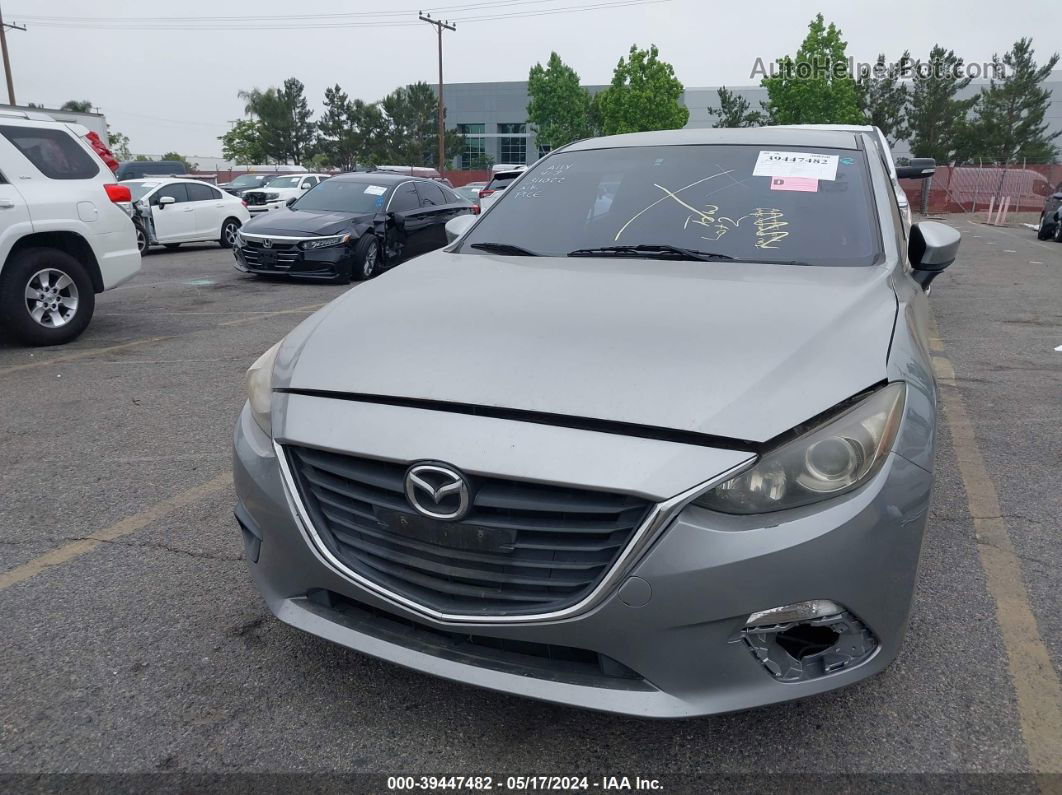 2016 Mazda Mazda3   Серебряный vin: JM1BM1U79G1311022