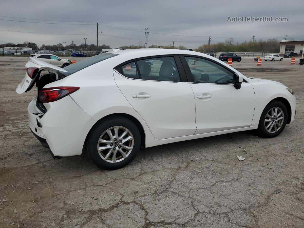 2014 Mazda 3 Touring White vin: JM1BM1V75E1184622