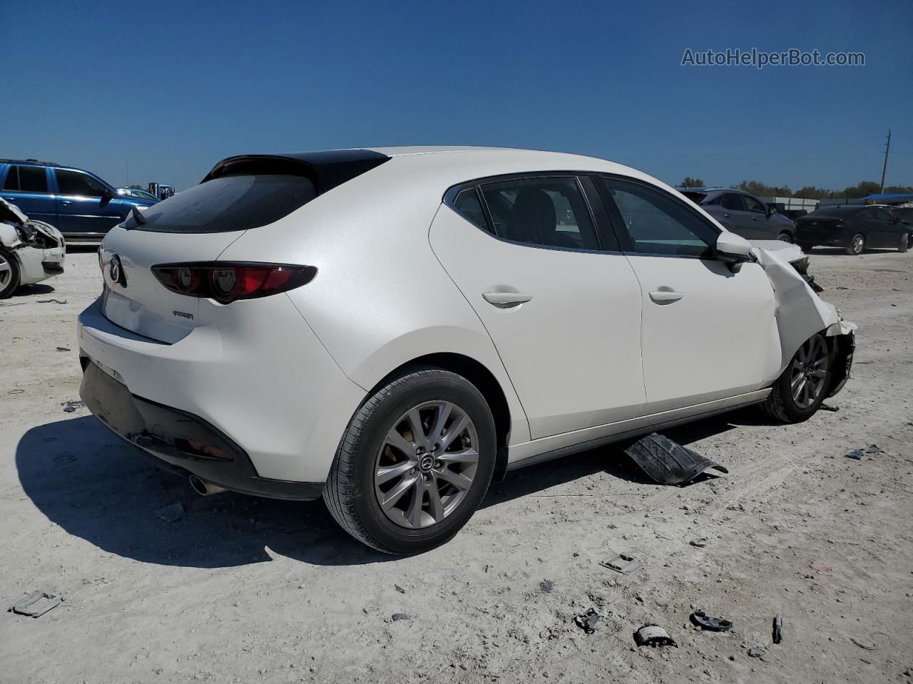 2021 Mazda 3  White vin: JM1BPAJL0M1305369