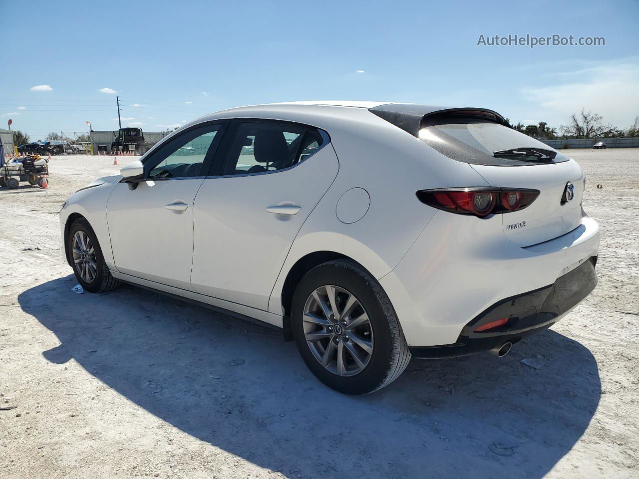 2021 Mazda 3  White vin: JM1BPAJL0M1305369