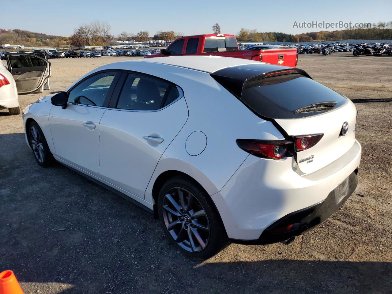 2021 Mazda 3 Preferred Белый vin: JM1BPBLL6M1304553