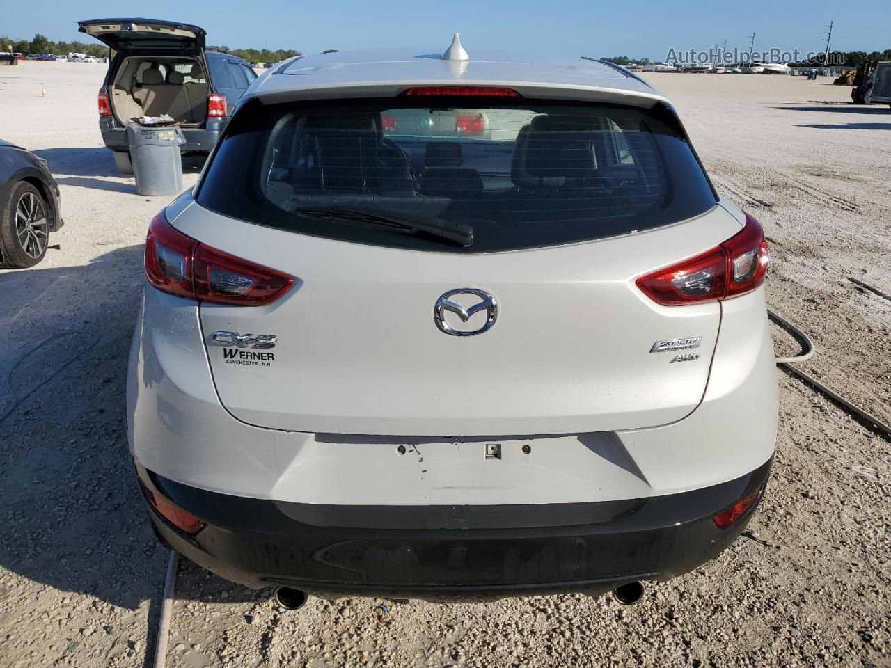 2018 Mazda Cx-3 Touring White vin: JM1DKFC7XJ0321455