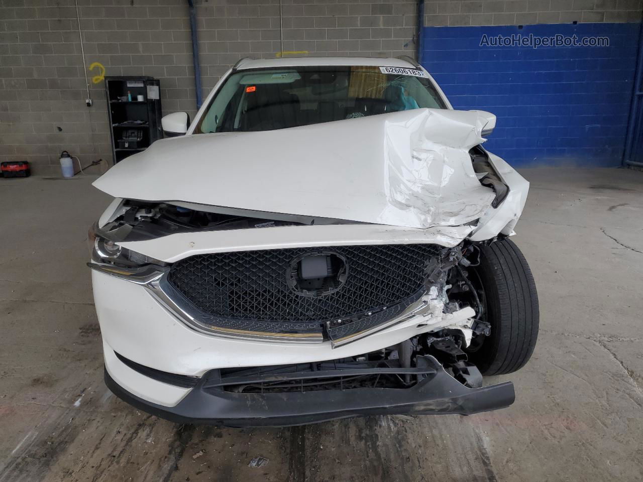 2019 Mazda Cx-5 Touring White vin: JM3KFACM4K1657027