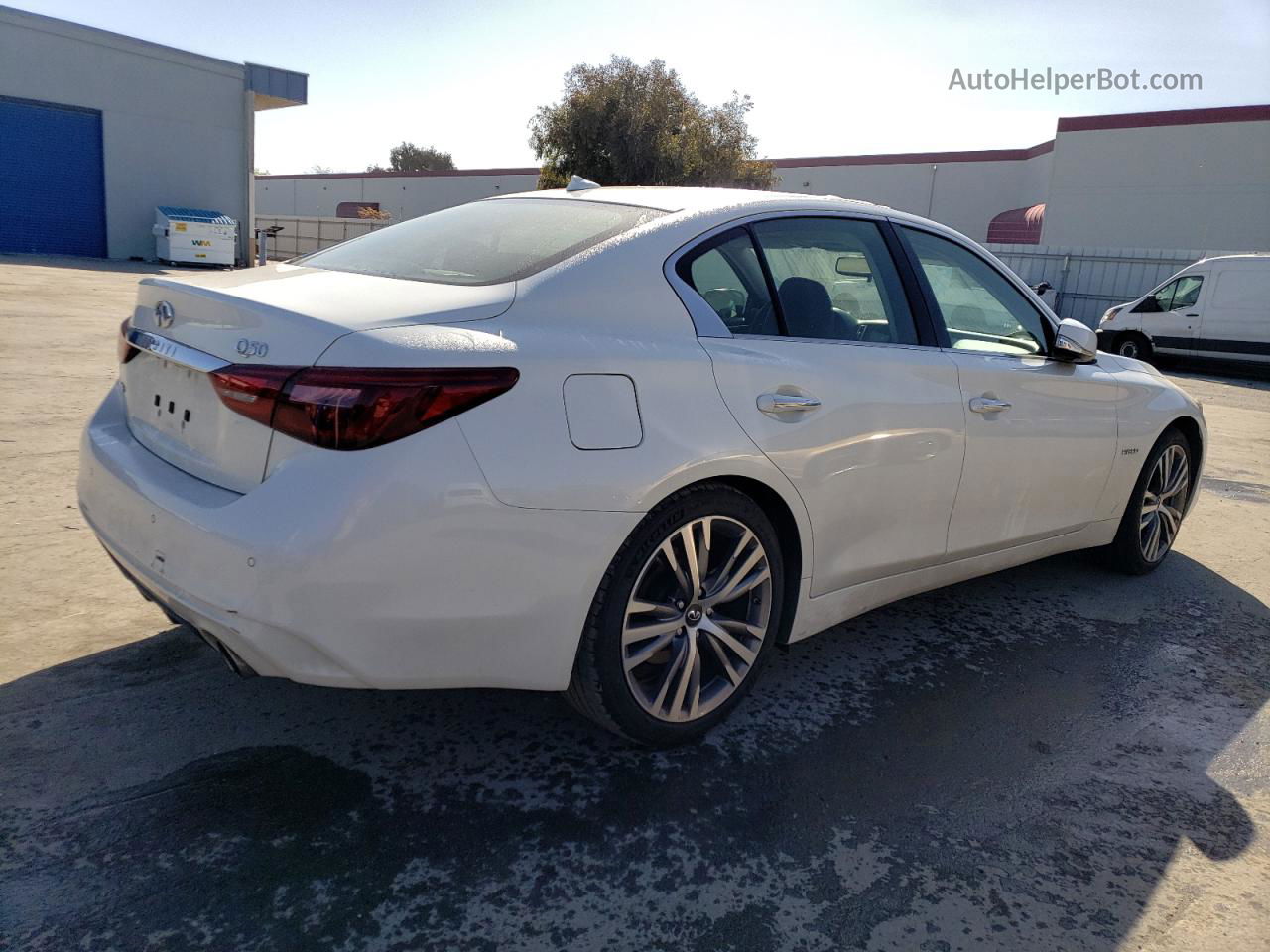 2018 Infiniti Q50 Hybrid Luxe White vin: JN1AV7AR4JM540024