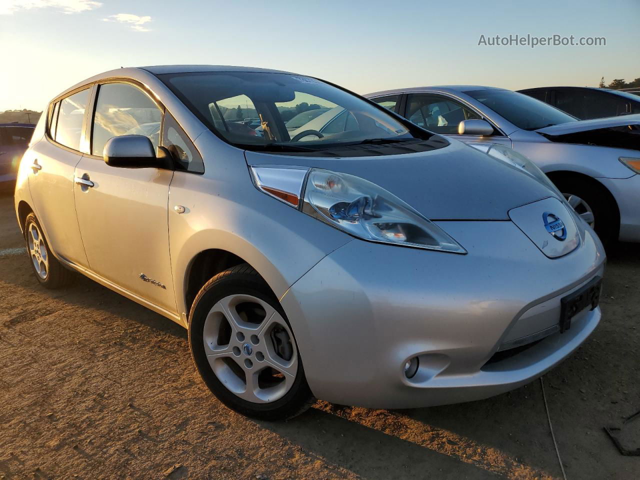 2011 Nissan Leaf Sv Серебряный vin: JN1AZ0CP2BT006101