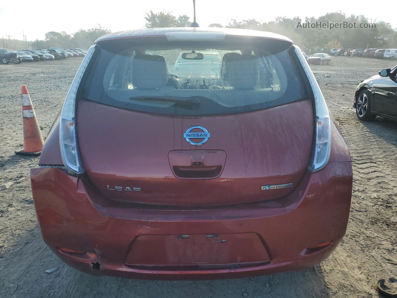 2011 Nissan Leaf Sv Maroon vin: JN1AZ0CP2BT008544