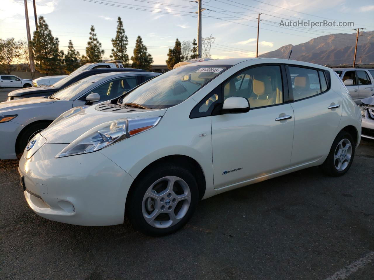 2011 Nissan Leaf Sv White vin: JN1AZ0CP2BT009077