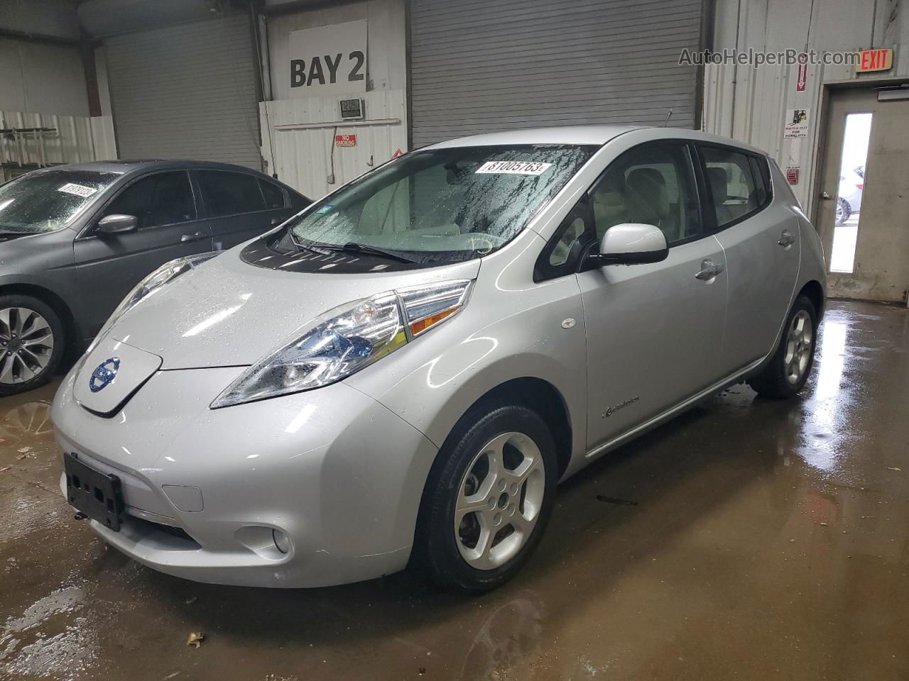 2011 Nissan Leaf Sv Серебряный vin: JN1AZ0CP4BT004821